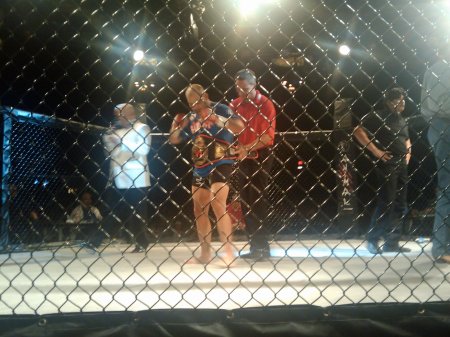 Mick Maynard presenting LSBD title to Gilbert "Pitbull" Jimenez